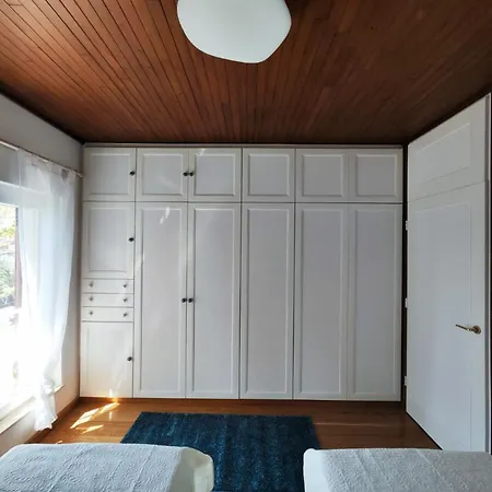 Nada: Beachside Oasis With Sauna And Hot Tubs Omisalj