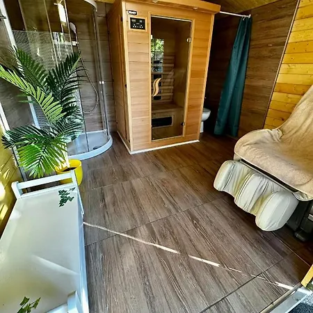 Nada: Beachside Oasis With Sauna And Hot Tubs Villa *